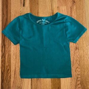 SMOKE FREE HOME: aqua crop top from the seriously soft seamless collection.
